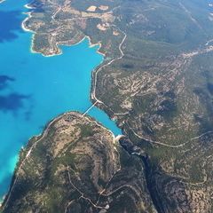 Flugwegposition um 13:38:21: Aufgenommen in der Nähe von Département Alpes-de-Haute-Provence, Frankreich in 2233 Meter